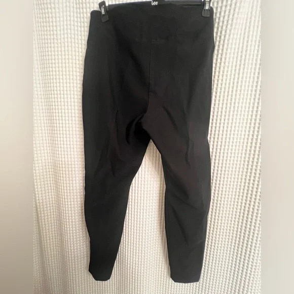 Black skinny pants size 18 - Picture 3 of 4